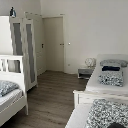 Apartment Ferien - In Waldau Zentral *